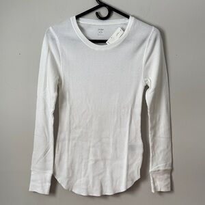 Old Navy Women's Classic White Long Sleeve Tee